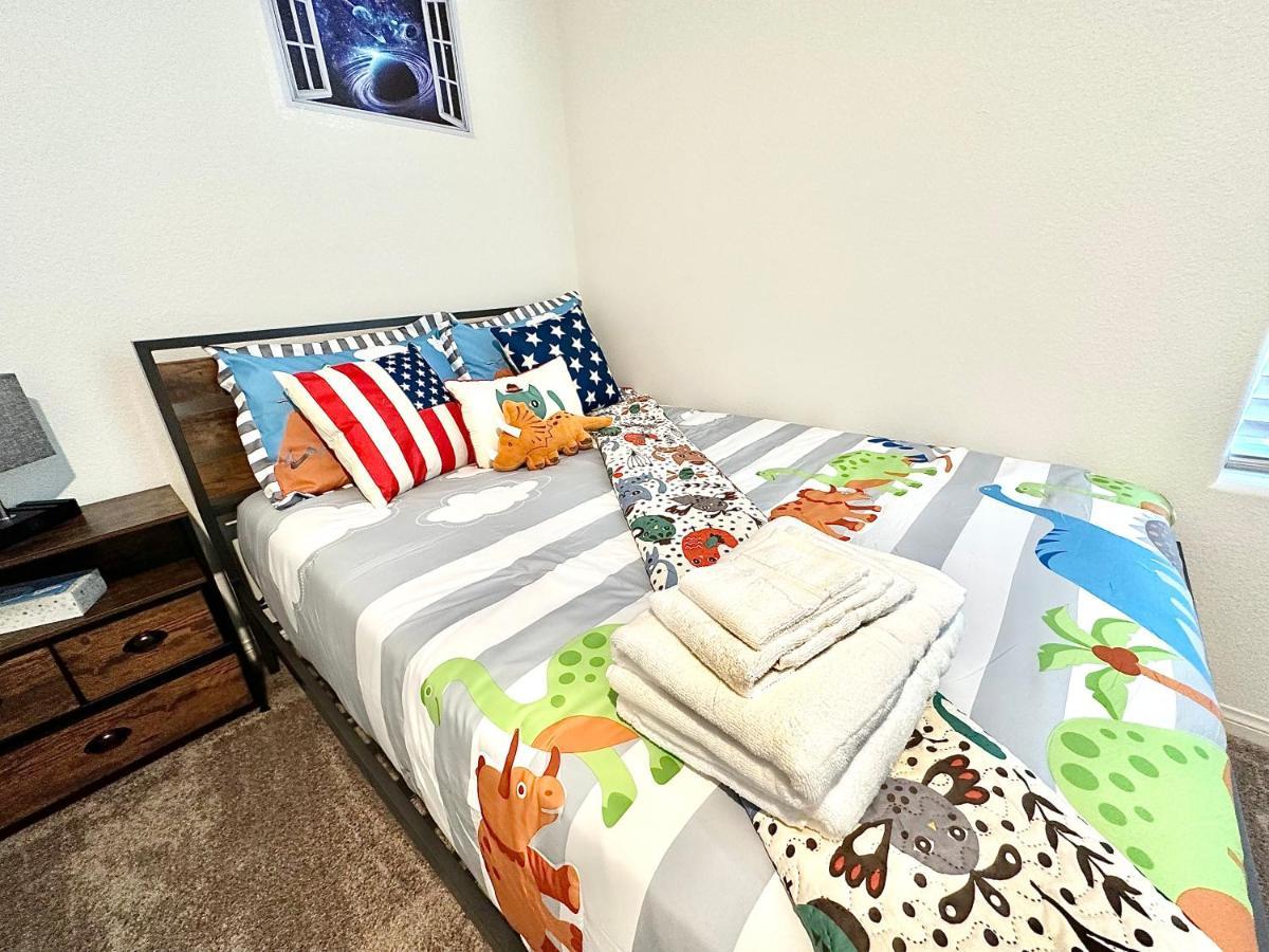 Spacious House, 5 Bedrooms, Sleeps 12, Near Las Vegas Strip And Airport Kültér fotó