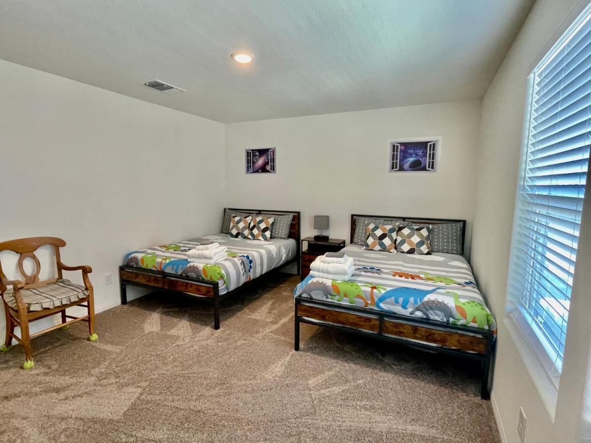 Spacious House, 5 Bedrooms, Sleeps 12, Near Las Vegas Strip And Airport Kültér fotó